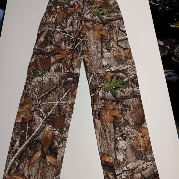 Magellan Outdoors Hunt Gear Men's RealTree Edge Rain Pants - Picture 1 of 7